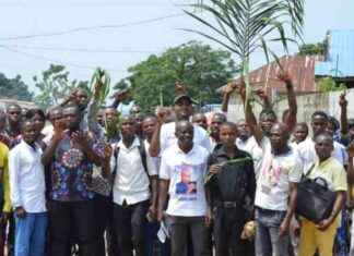 Teacher’s Protest in Inongo, Maï-Ndombe for Unpaid Salaries: What You Need to Know teachers-protest-in-nongo-ma-ndombe-for-unpaid-salaries-what-you-need-to-know