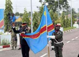 Transition of Power: General Tshiwewe Passes Torch to Lieutenant-General Banza in Leadership of FARDC transition-of-power-general-tshiwewe-passes-torch-to-lieutenant-general-banza-in-leadership-of-fardc