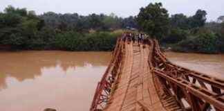 Traffic disrupted between Watsa and Faradje due to Nzoro bridge collapse traffic-disrupted-between-watsa-and-faradje-due-to-nzoro-bridge-collapse